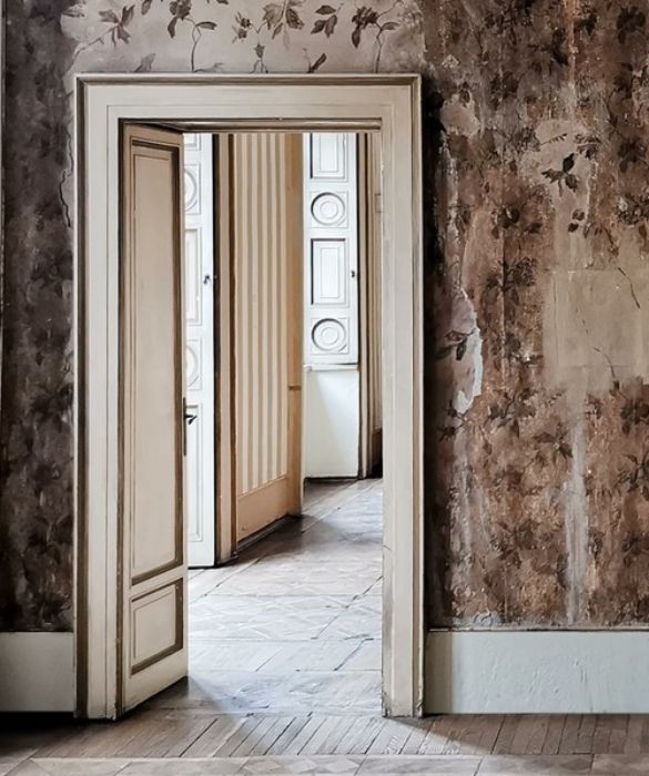 <p>Nel cuore delle Cinque Vie, il quartiere pi&ugrave; antico di Milano, Artemest presenta <a href=